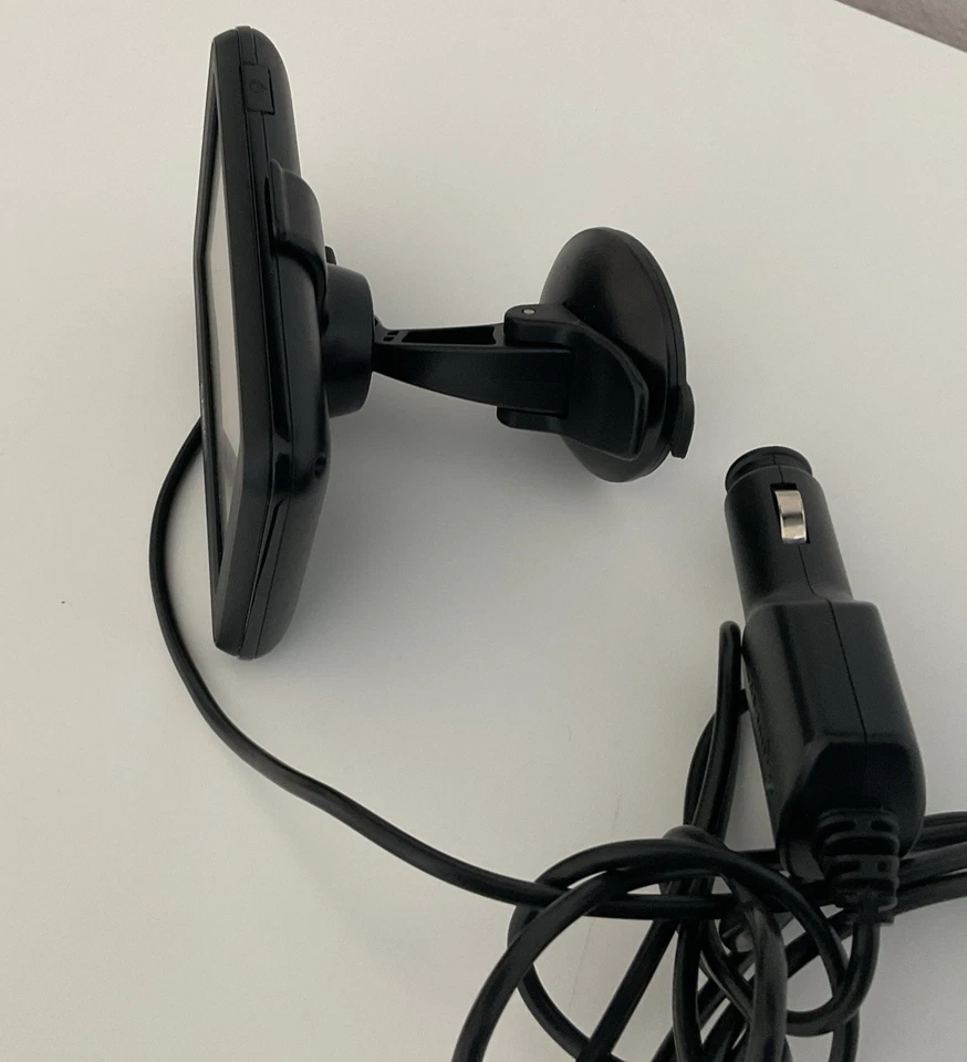 Garmin Nuvi 40LM 4.3 inch GPS Navigation System - Image 2 of 3