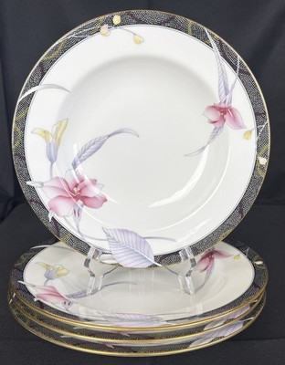 Set of 4 Beautiful Bone China 8 3/4'' Flat Rim Soup Bowls Cosmo & Black Border