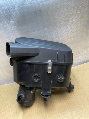 Maserati Ghibli 2014-2024 Left Air box top P/N 670005844 Photo - $50