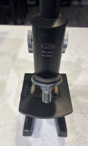 Microscopio vintage Wolfe Wetzlar n.º 35943 - Imagen 2 de 6