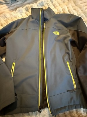 Beautiful Northface Jacket: Men s Size large. Fully Lined With Soft Lining