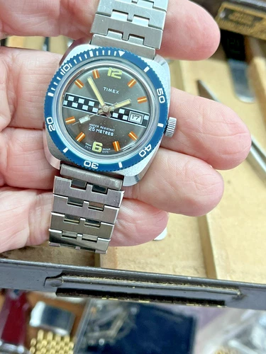 Vintage 1975 Timex Marlin Rally Skin Diver Manual Wind Watch Runs - Keeps Time