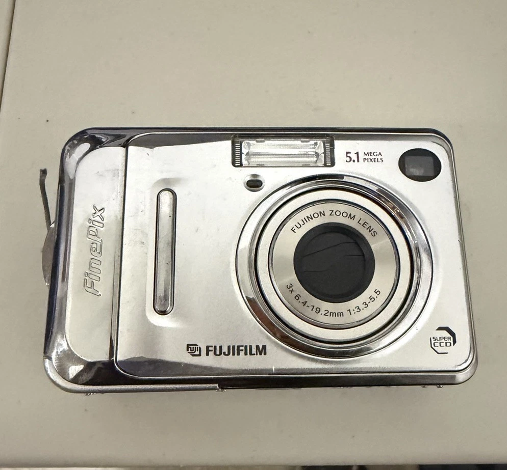 Fujifilm FinePix A Series 5-6.9MP Digital Cameras for Sale - eBay