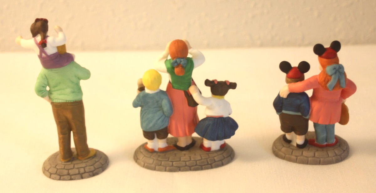 Department 56 - Disney Parks Village - Disney Parks Family (set of