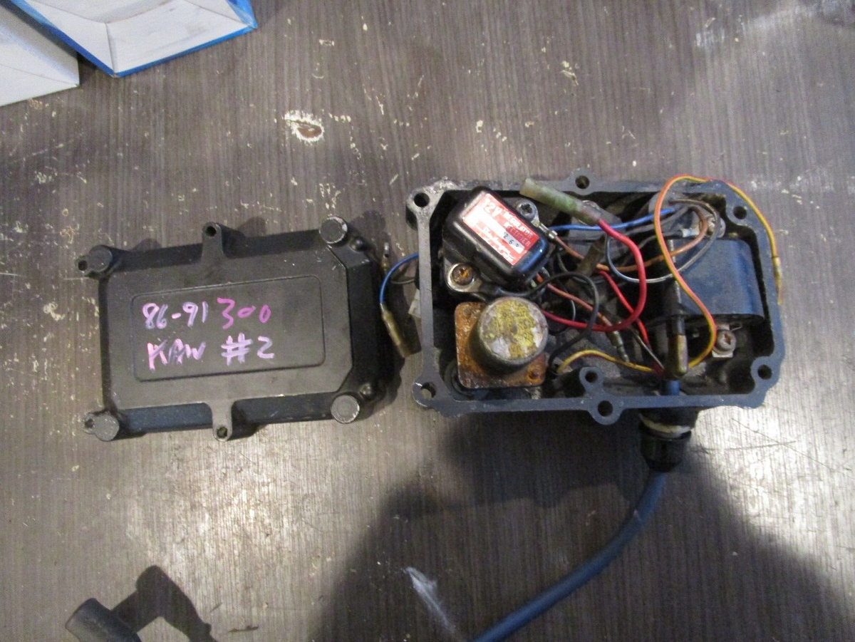 86-91 KAWASAKI JS300 ELECTRICAL BOX IGNITION SYSTEM IGNITER CDI