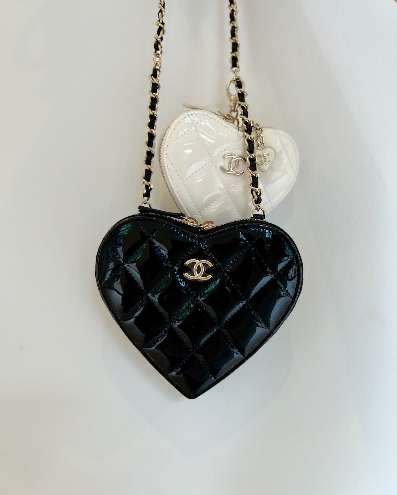 CHANEL 23P Patent Calfskin Resin Quilted CC Heart Clutch With Gold