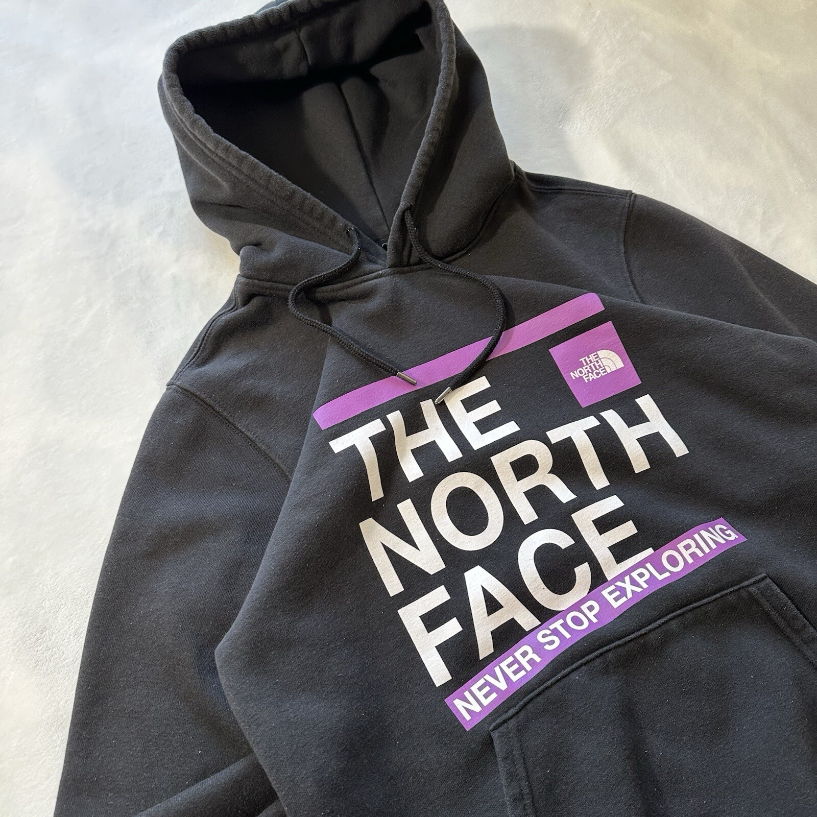 The North Face Mens Medium Black Hoodie Never Stop Exploring