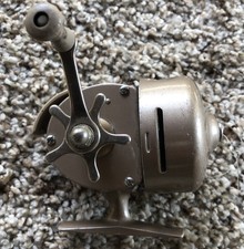 Shakespeare Push-Button WonderCast No.1773 Made In USA Model EH