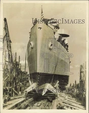 1942 Press Photo New minesweeper U.S.S. Swift at John H. Math shipyard in Camden