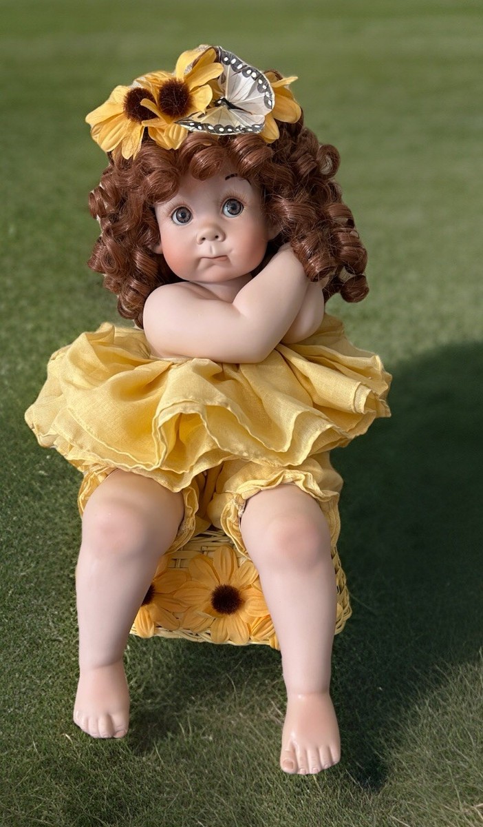 Charming porcelain Doll “Suzy Q”LE 2365 By Cindy Marschner Rolfe
