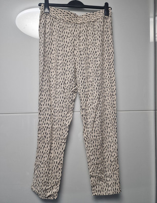 Jacqueline de Yong Damen Stoffhose Beige/Schwarz Gr. 40 geometrisch gemustert