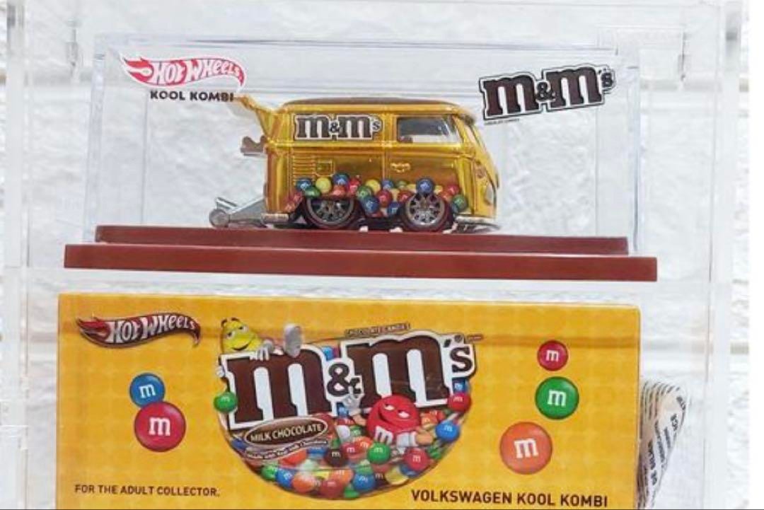 Hot Wheels 2013 Mattel KOOL KOMBI M&M's Volkswagen 1/64