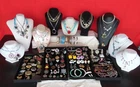 1960-80s LARGE LOT OF 135 VINTAGE SIGNED & UNSIGNED STATEMENT COSTUME JEWELRY