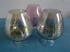 Vintage 50/60er Jahre Retro Schnaps oder Weingläser mit geschliffenem Glas Traubendekor