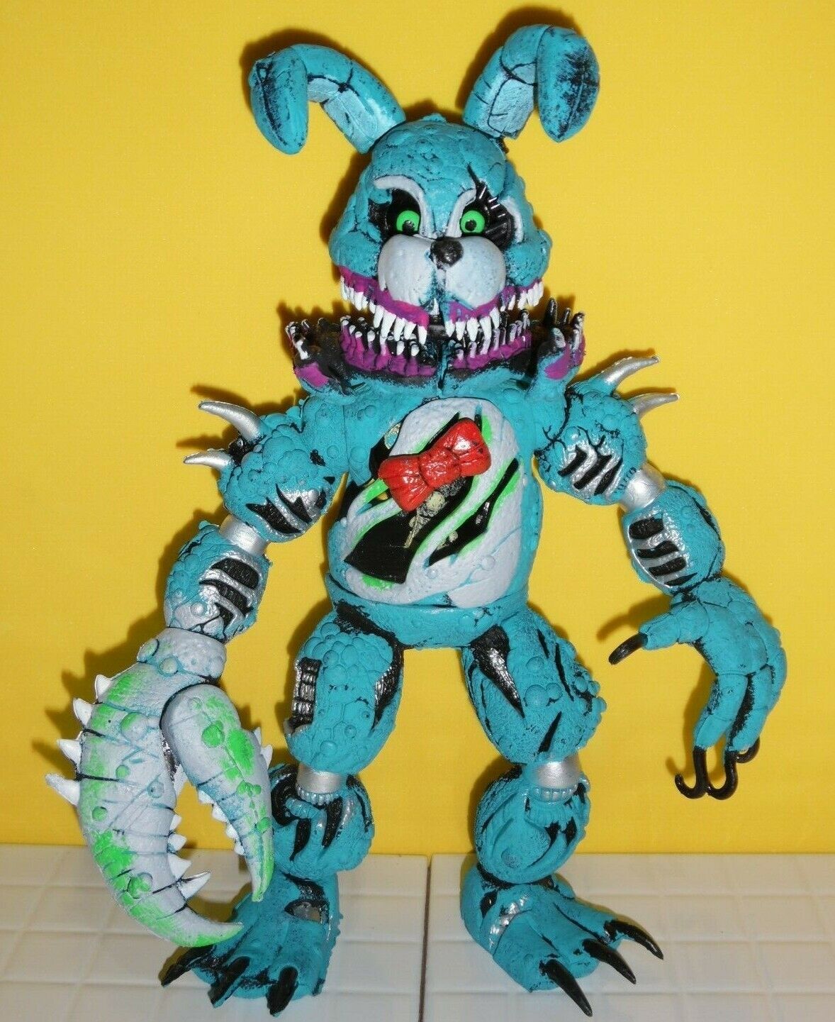 TWISTED BONNIE Figure Animatronic Five Nights At Freddy's MEXICAN FIGURE  FNAF 8”