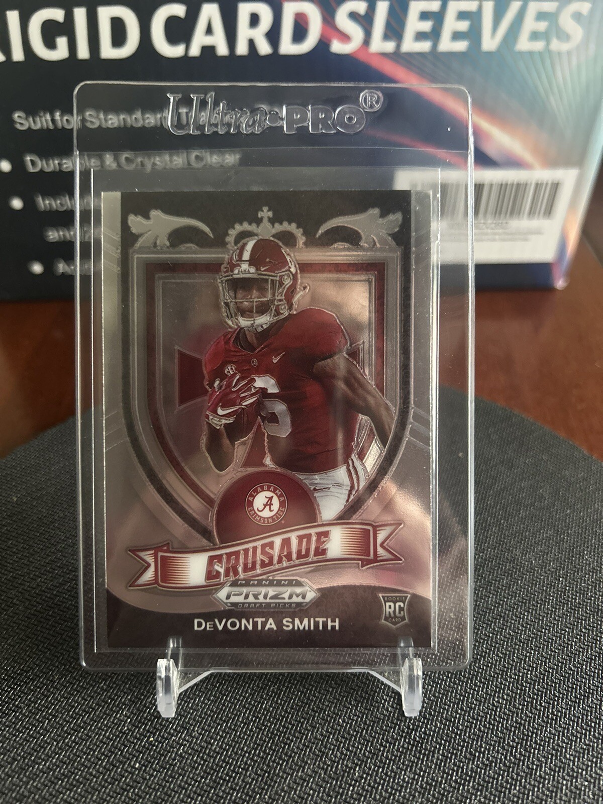 2021 Panini Prizm Draft Picks - Crusade #165 Devonta Smith (RC)