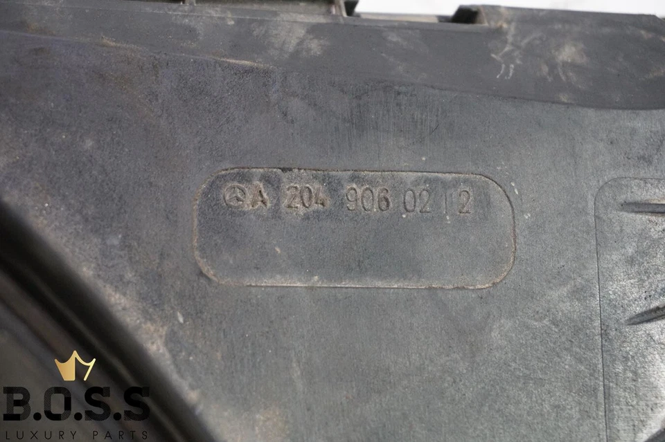 08-18 Mercedes E350 C300 C250 Motor Radiador Ventilador Cubierta Motor Conjunto Foto 3 de 4