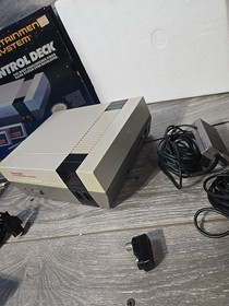 Nintendo NES Control Deck Home Console CIB 2 controllers Tested Good Condition 