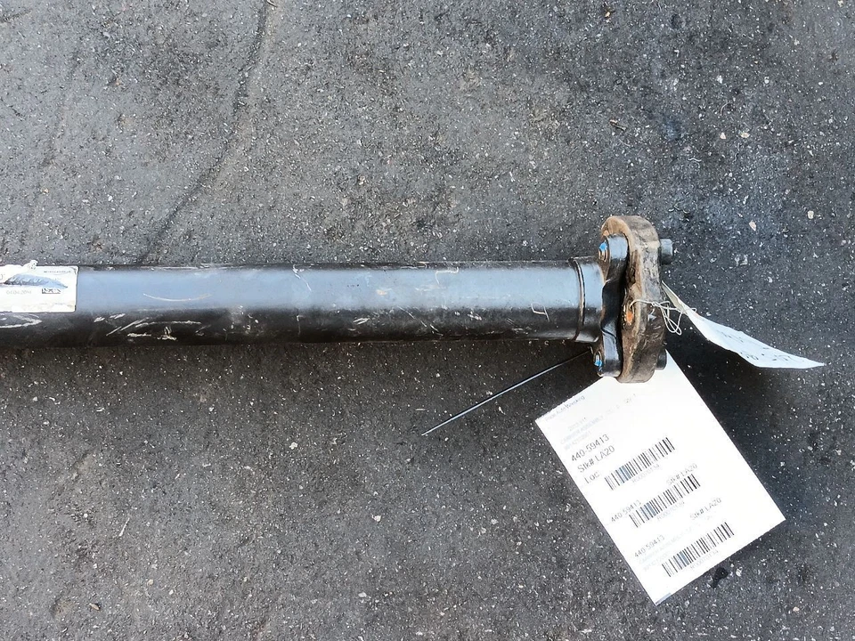 Hélice del eje de transmisión delantero 99142102001 Porsche 911 AWD 12-19 Foto 3 de 4