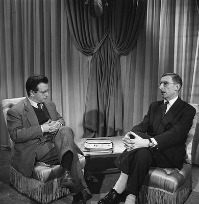 Pierre Dumayet in interview on the set to Listen to to see 1950s Old Photo