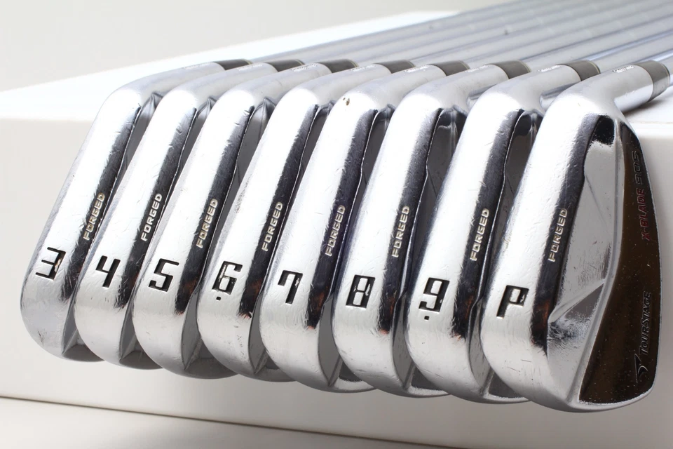 8Pcs Bridgestone Tourstage X Blade 905 Irons 3-PW Extra Stiff DG X100 RH Irons - Image 3 of 4