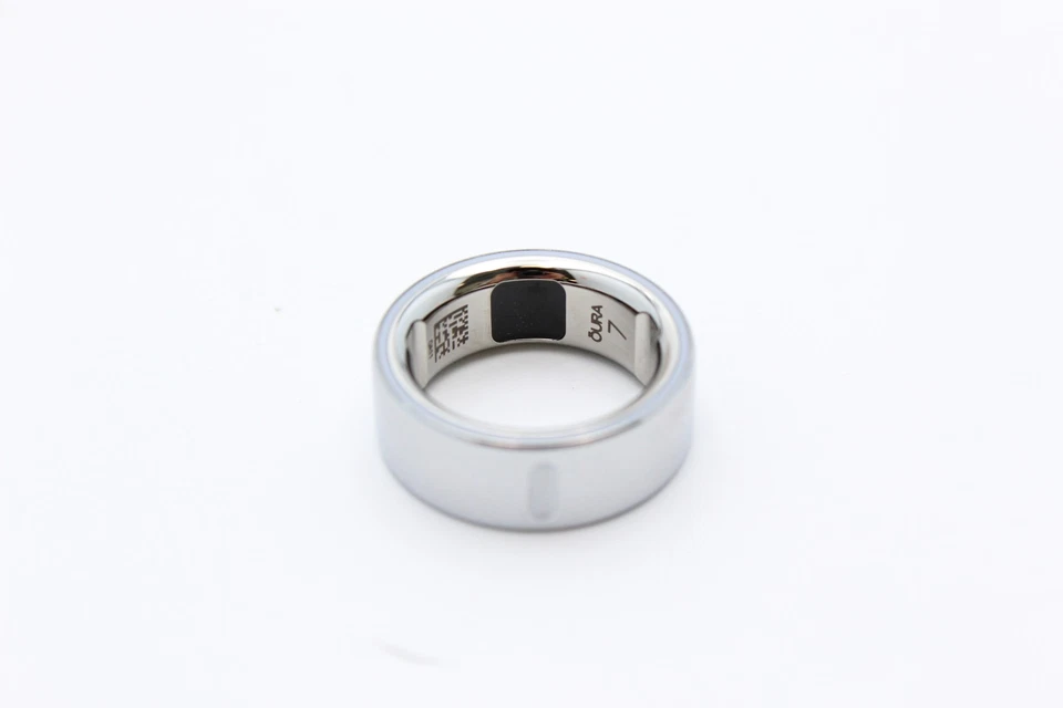 Oura Ring 4 Activity & Health Tracker Ring In Silver - Size 7 - JZ90-54217-07 - Image 4 of 4