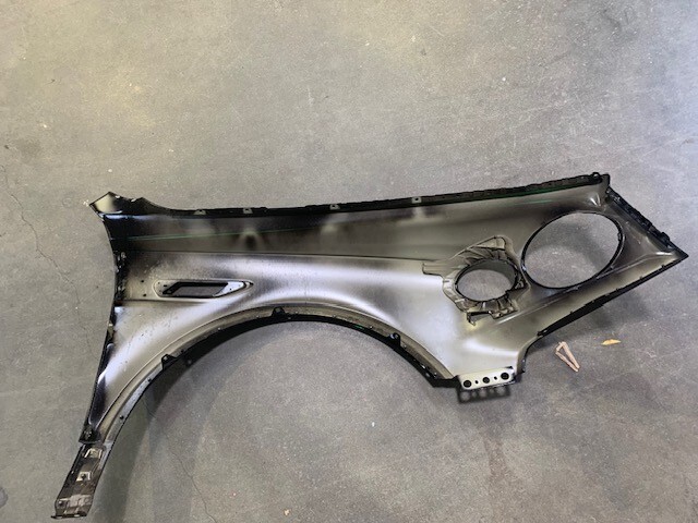 Bentley Bentayga left fender  2020-2023