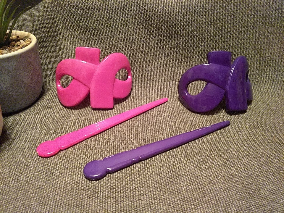 Lote de 2 pasadores de pelo con soporte para moño de plástico de colección años 80/90 Foto 3 de 4