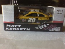 Matt Kenseth 1/64 2017 20 Dewalt Toyota Camry