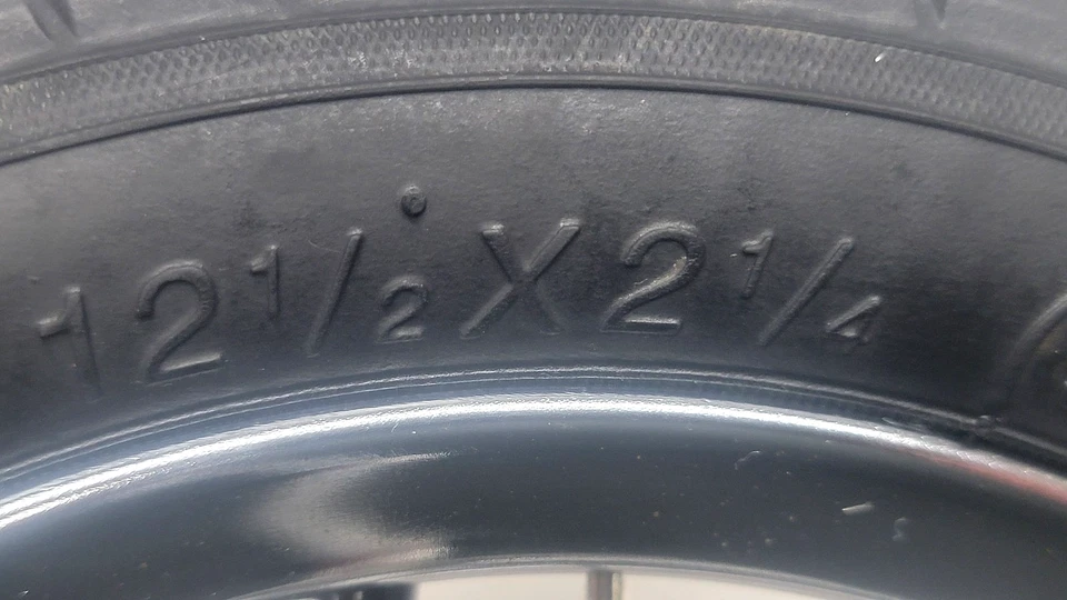 Triciclo Schwinn Roadster Triciclo Rueda Delantera - Neumático, Tubo, Llanta (uno) USADO (C) Foto 2 de 4