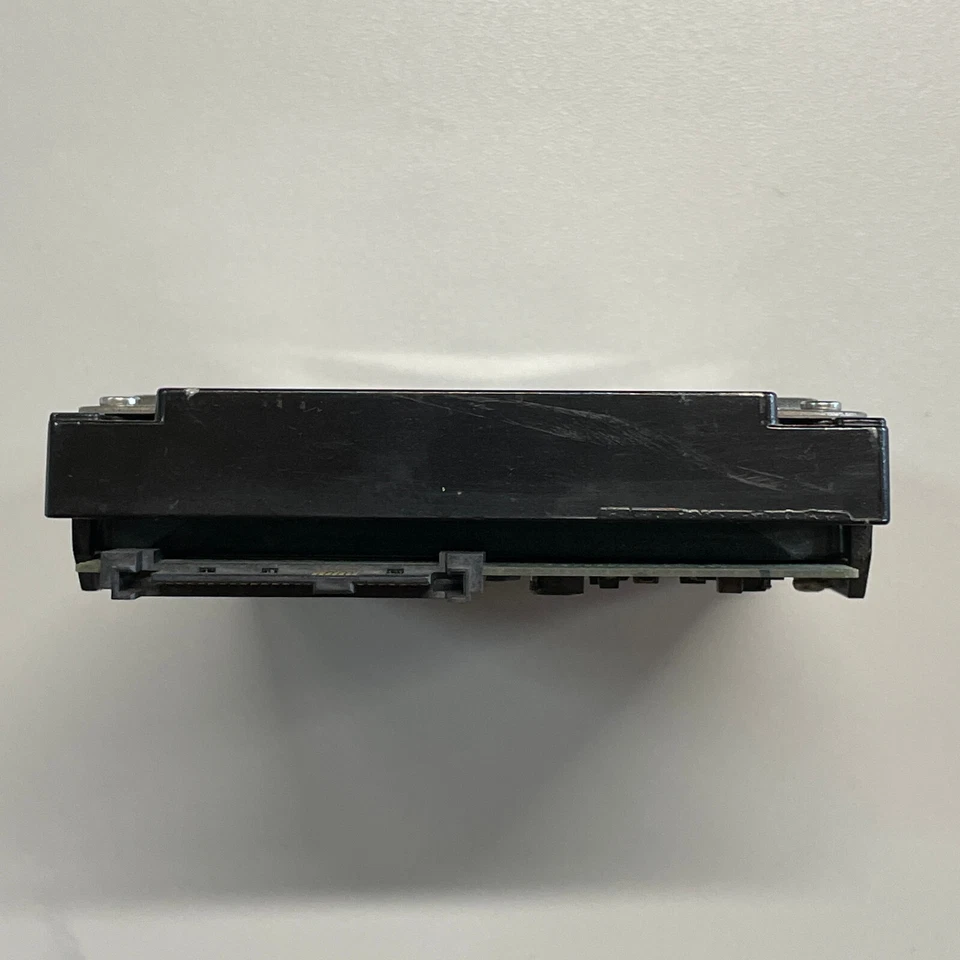 Fujitsu MAX3073RC 73GB 3.5" SAS HDD 3gbps 15K RPM 8MB Cache CA06698-B40300LD - Image 4 of 4