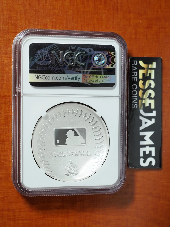 2025 $2 NIUE SILVER YANKEES BASEBALL CURVED COIN NGC REVERSE PF70 MLB LICENSED - Image 2 of 2
