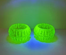 2 Vintage 30s Uranium Glass Salt Cellars Davidson Moon Thumbprint Vaseline Green