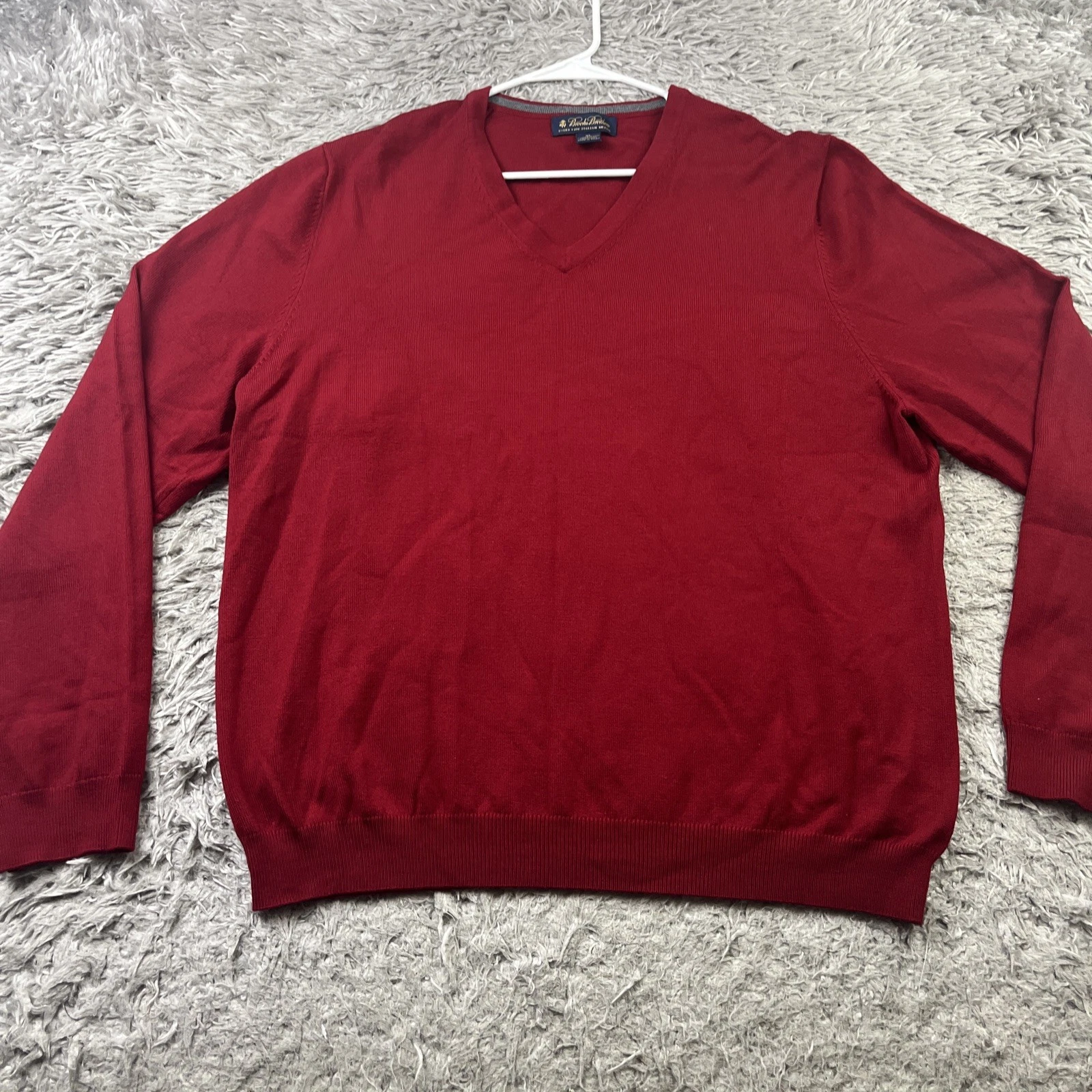 Brooks Brothers V-Neck Sweater Mens XL Extra Fine Italian Merino Wool Red Repair