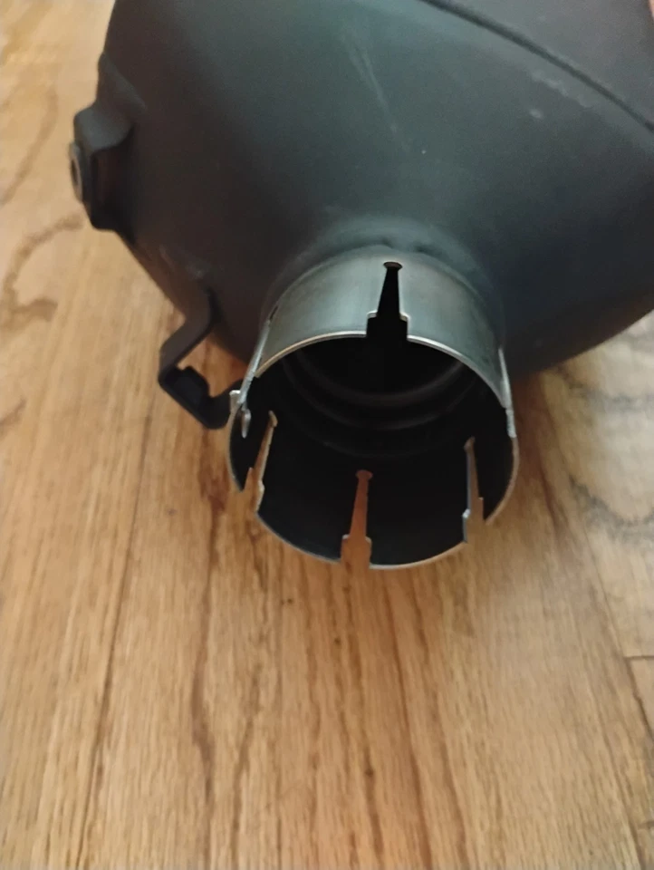 Silenciador de escape OEM Suzuki GSXR 1000R 2017-2025 usado en buen estado stock Foto 3 de 4