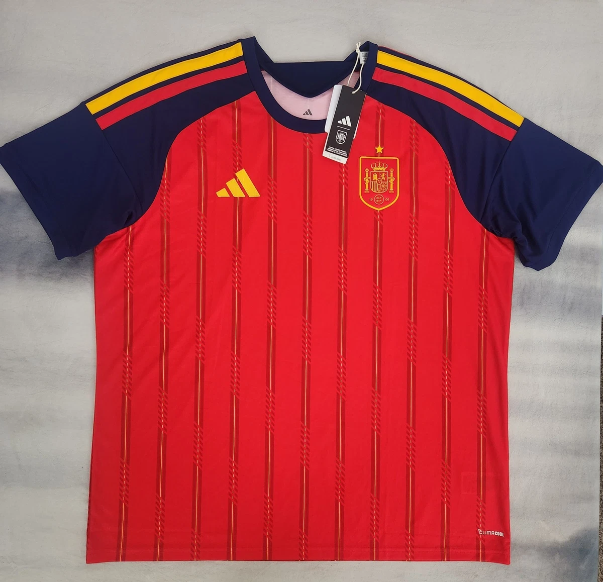 adidas Spain Size 2XL National Team Soccer Fan Apparel & Souvenirs