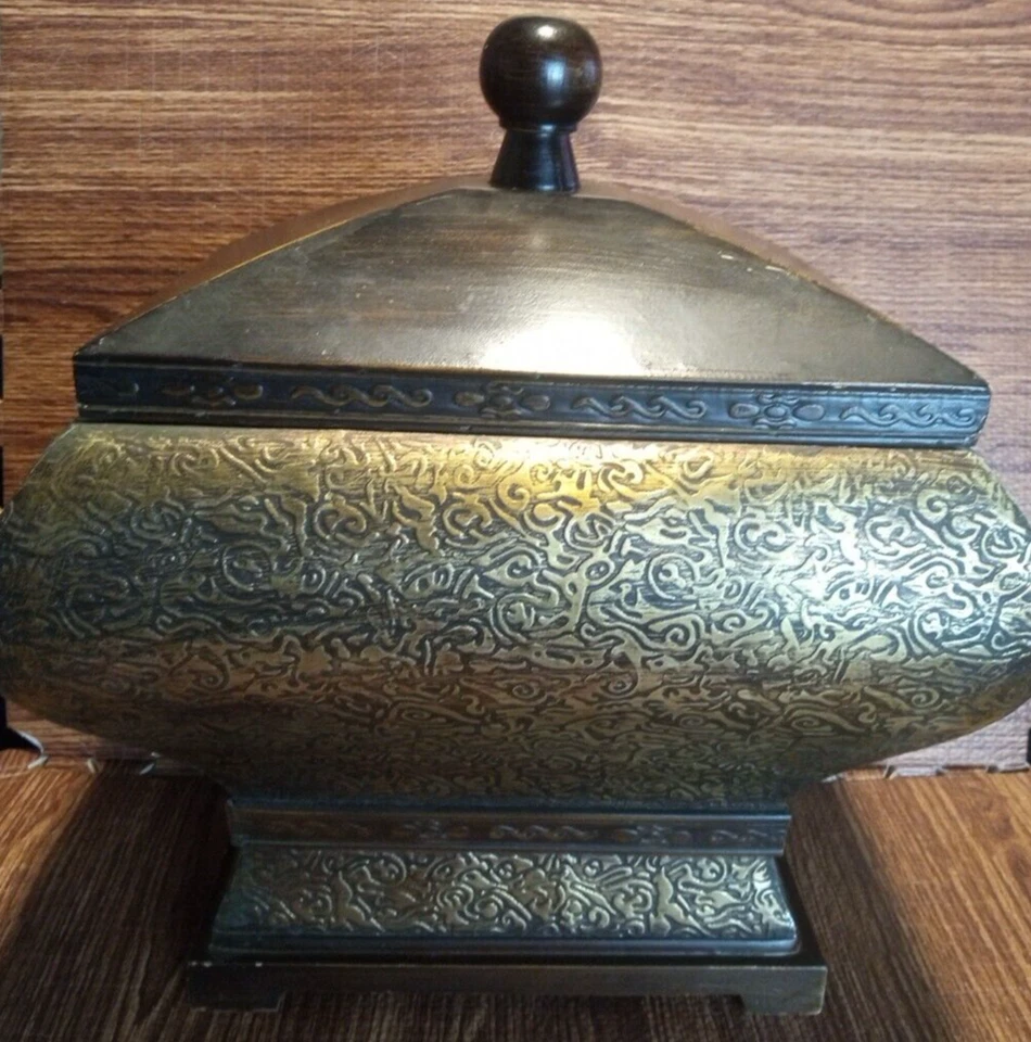 Caja Cubierta Decorativa de Mesa y Tapa Extraíble Cubierta de Madera con Latón Laminado Foto 4 de 4