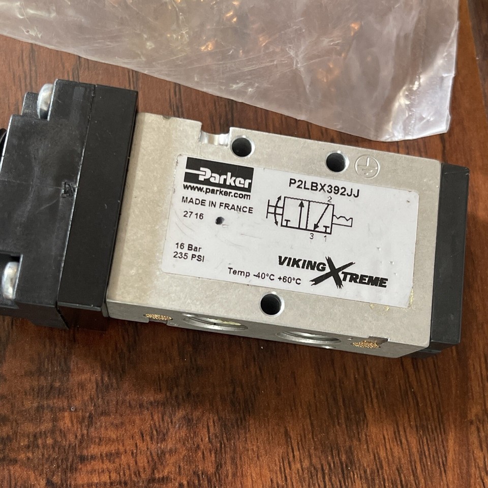 Parker P2LBX392JJ 235 PSI Manual Mechanical Valve NEW EBay parker-p2lbx392jj-235-psi-manual-mechanical-valve-new-ebay