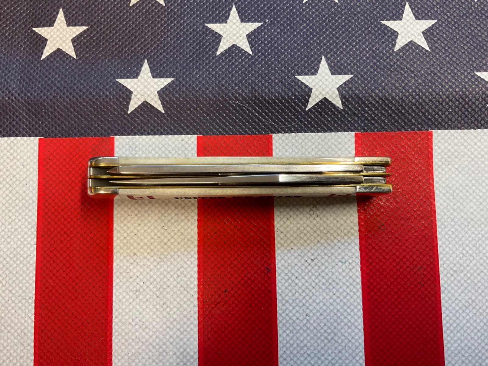 2015 CASE Pocket Knife United We Stand Natural Smooth Bone Mini Trapper