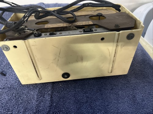Radio sveglia a valvole General Electric modello 516F vintage anni 50 ricambi radio - Foto 13 di 13