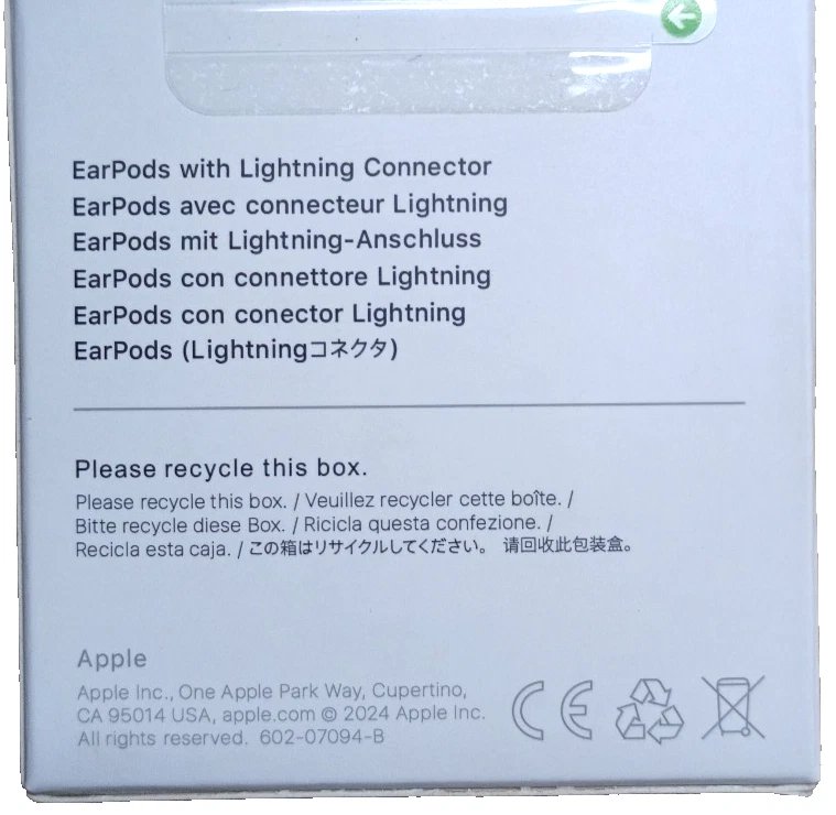 Apple Earpods Lightning Connector - Image 2 of 2