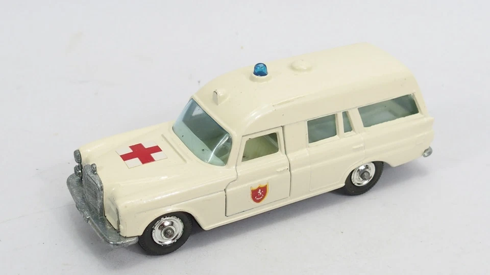 Lesney Matchbox King Size 1:43 - K-6 Mercedes Benz Binz Ambulance OVP TOP - Bild 3 von 4