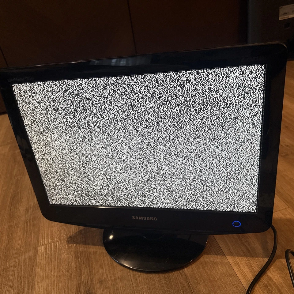 Samsung SyncMaster SyncMaster 932MW 19" Widescreen LCD Monitor Not Freeview TV - Image 4 of 4