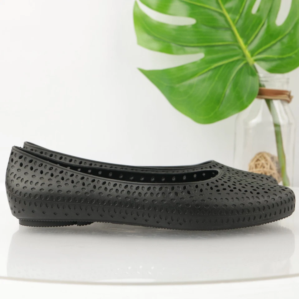 Zapato perforado de goma negro impermeable talla 11 Okabashi Samantha Flat para mujer Foto 4 de 4