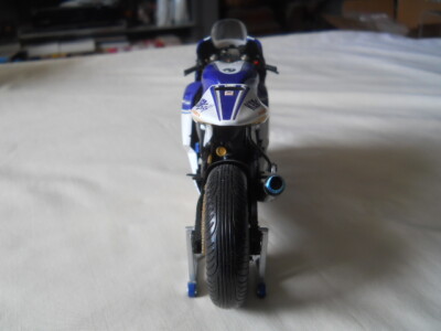 Minichamps 1/12 Valentino Rossi Yamaha YZR-M1 Fiat Yamaha team