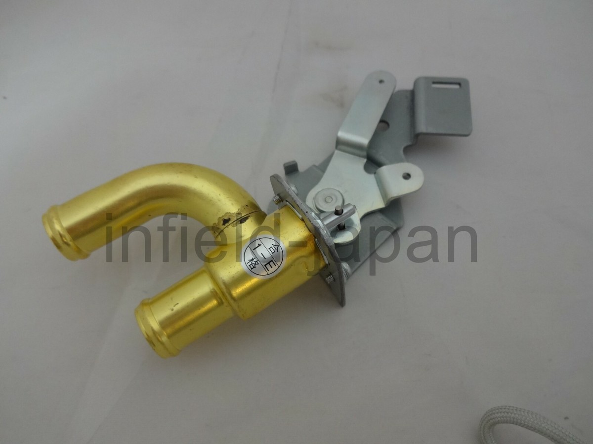 セット Genuine Nissan DATSUN 1979-1983 280ZX Heater Control Valve 27116
