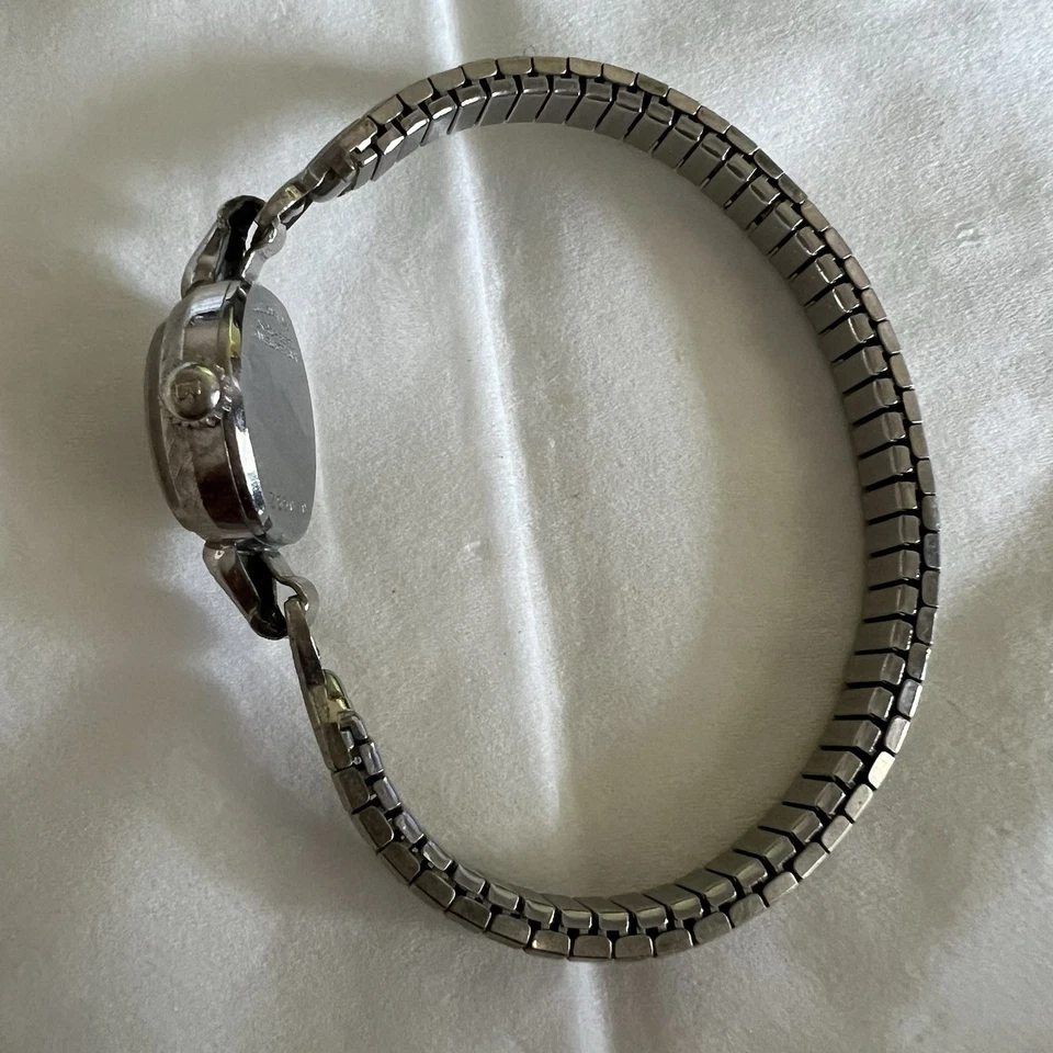 Vintage Bulova L9 10k Rolled Gold Plate Women's Watch - Image 4 of 4