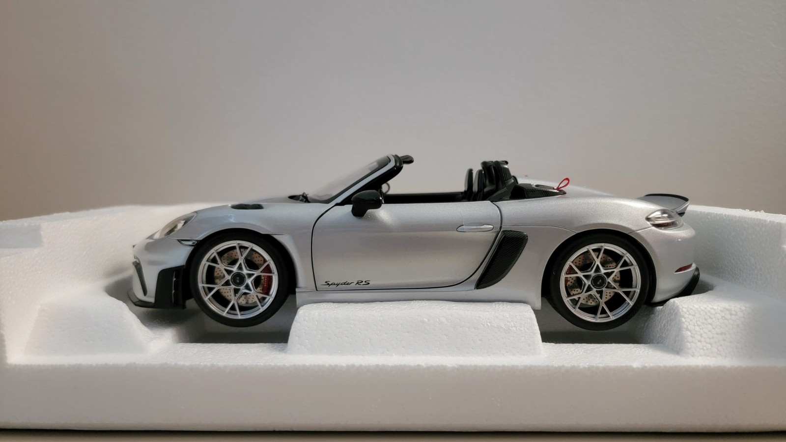 Porsche 718 Spyder RS Pack Weissach 2023 Norev 187270 - Voiture miniature sport 1/18