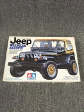 Modellino in plastica TAMIYA Jeep Wrangler Hard Top 1/24 auto sportiva serie