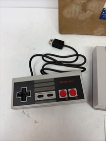 Nintendo NES Classic Edition Console w/ Controller & Box, 30 Games HDMI Tested!